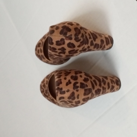 Faux Suede Leopard Heels - Picture 6 of 7